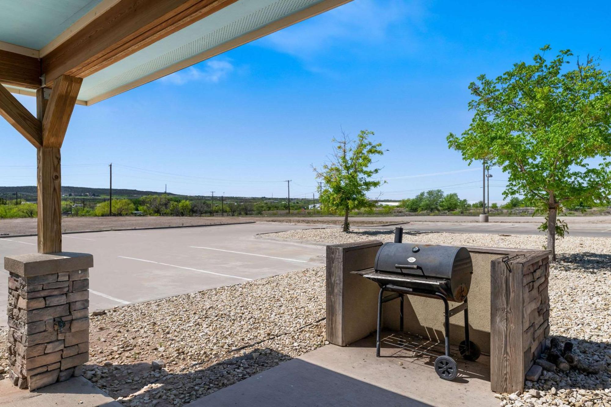 Quality Inn & Suites Big Spring Extérieur photo