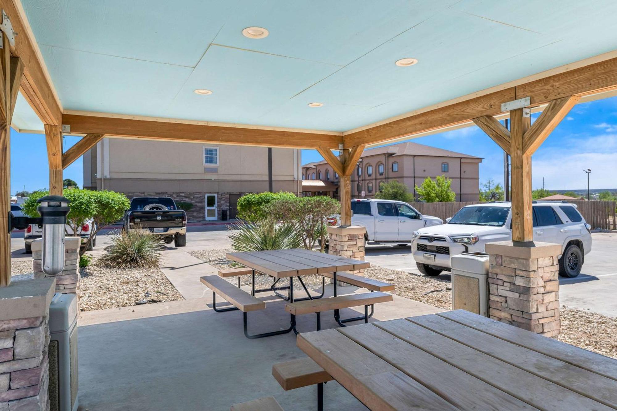 Quality Inn & Suites Big Spring Extérieur photo